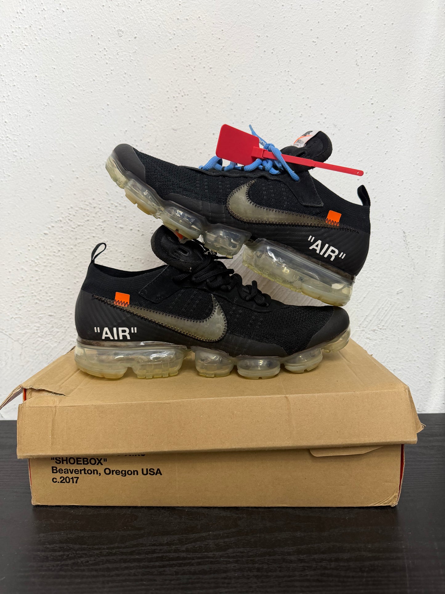 NIKE VAPORMAX OFF WHITE BLACK (USED)