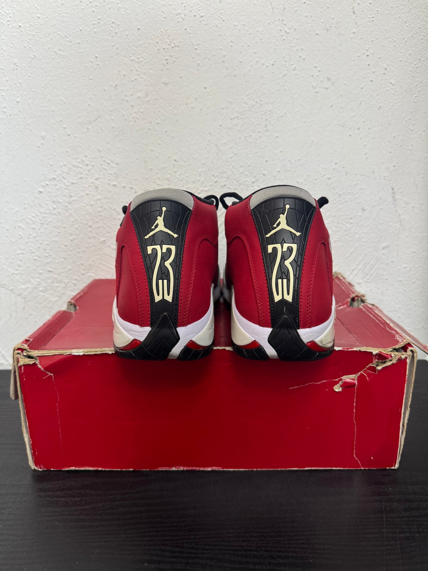JORDAN 14 GYM RED TORO (USED)