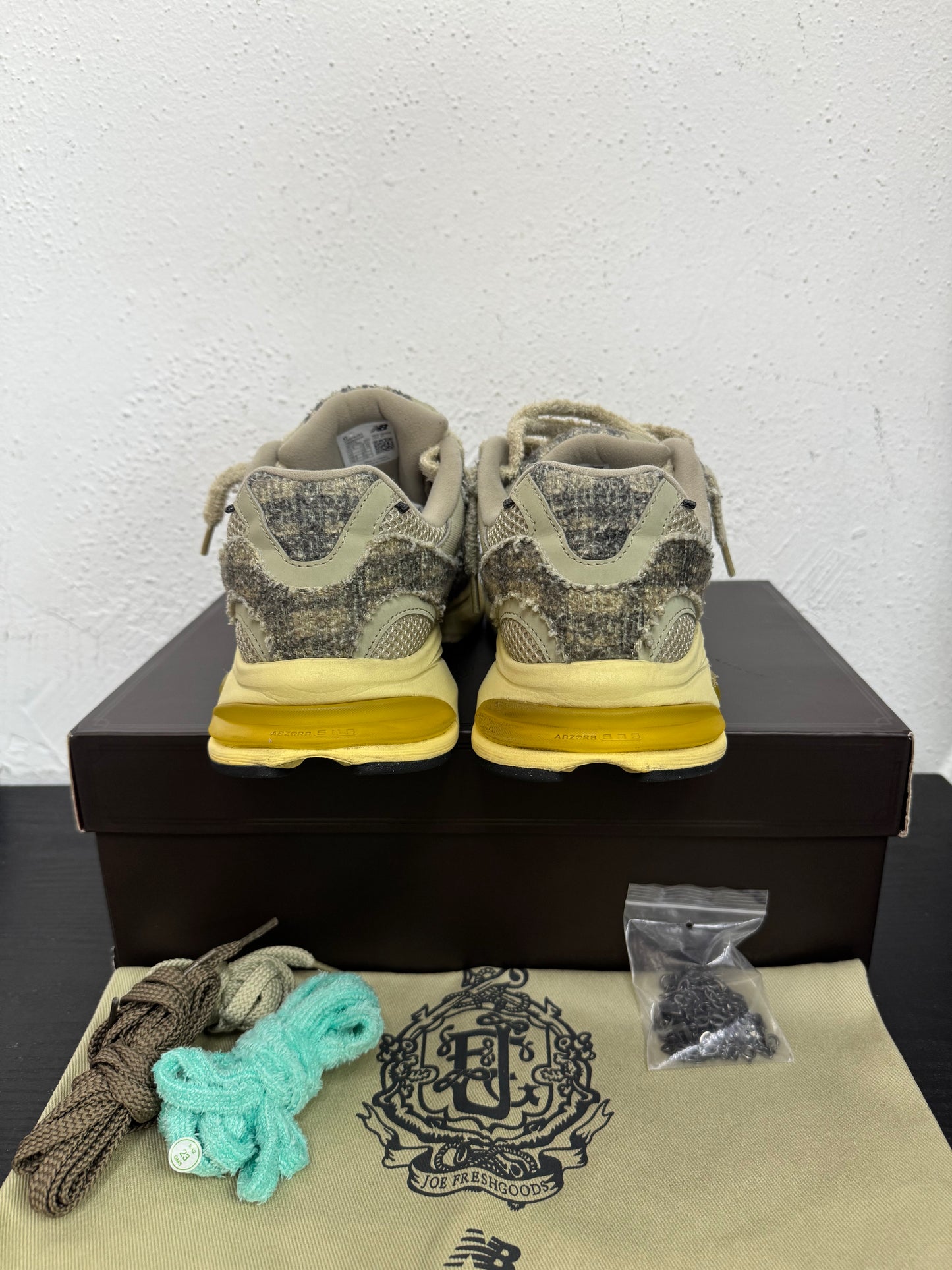 NEW BALANCE 2010 JOE FRESHGOOD BAG LADY(USED)