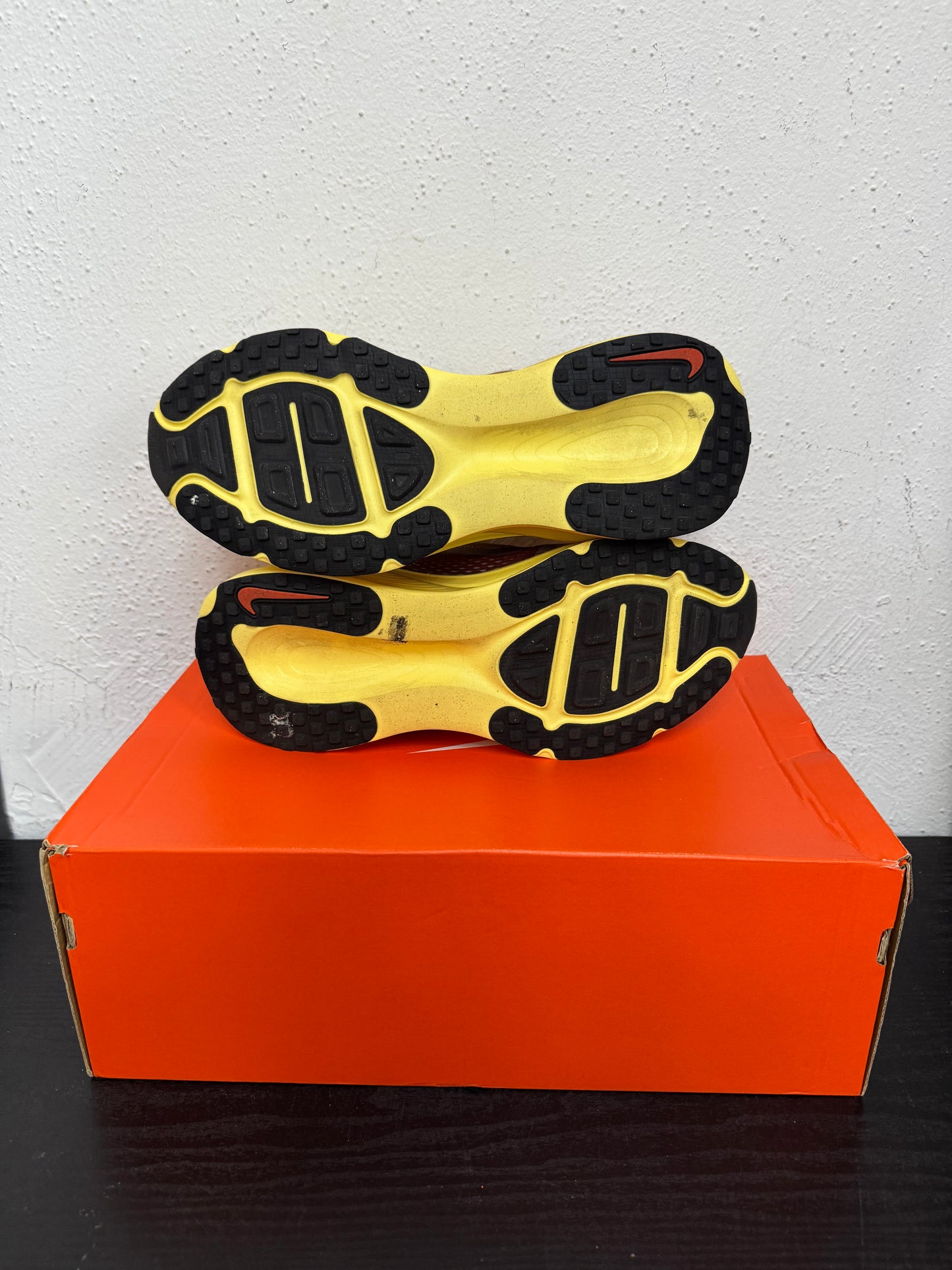 NIKE VOMERO 18 SE INTERNATIONAL RUNNING PACK LD-1000