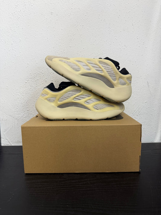 YEEZY 700 AZAEL