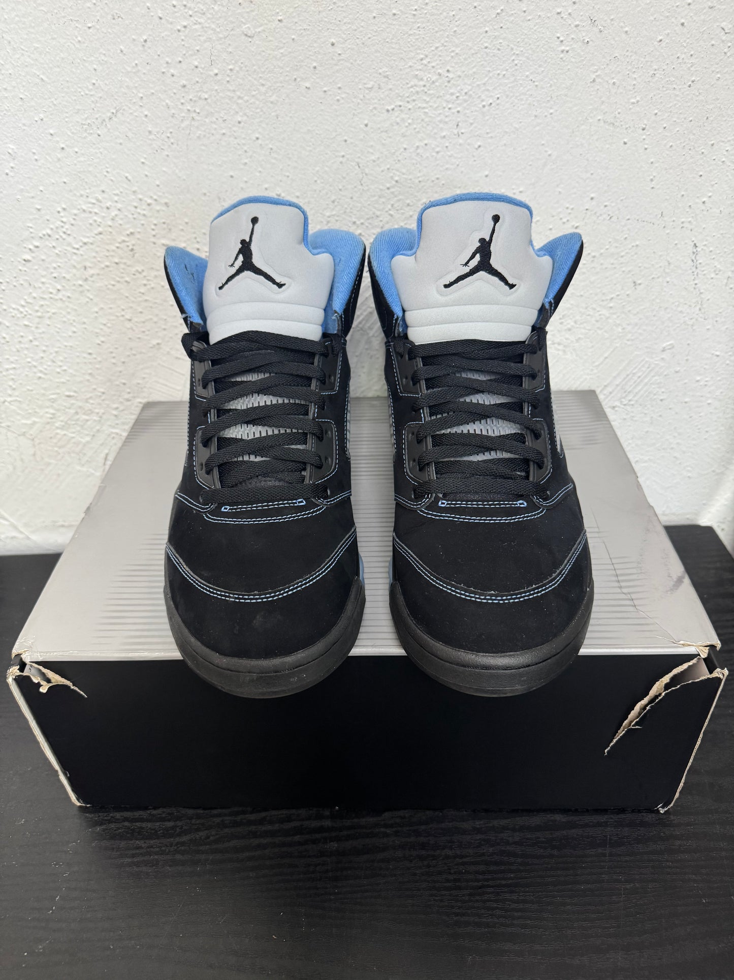 JORDAN 5 BLACK UNIVERSITY BLUE (USED)
