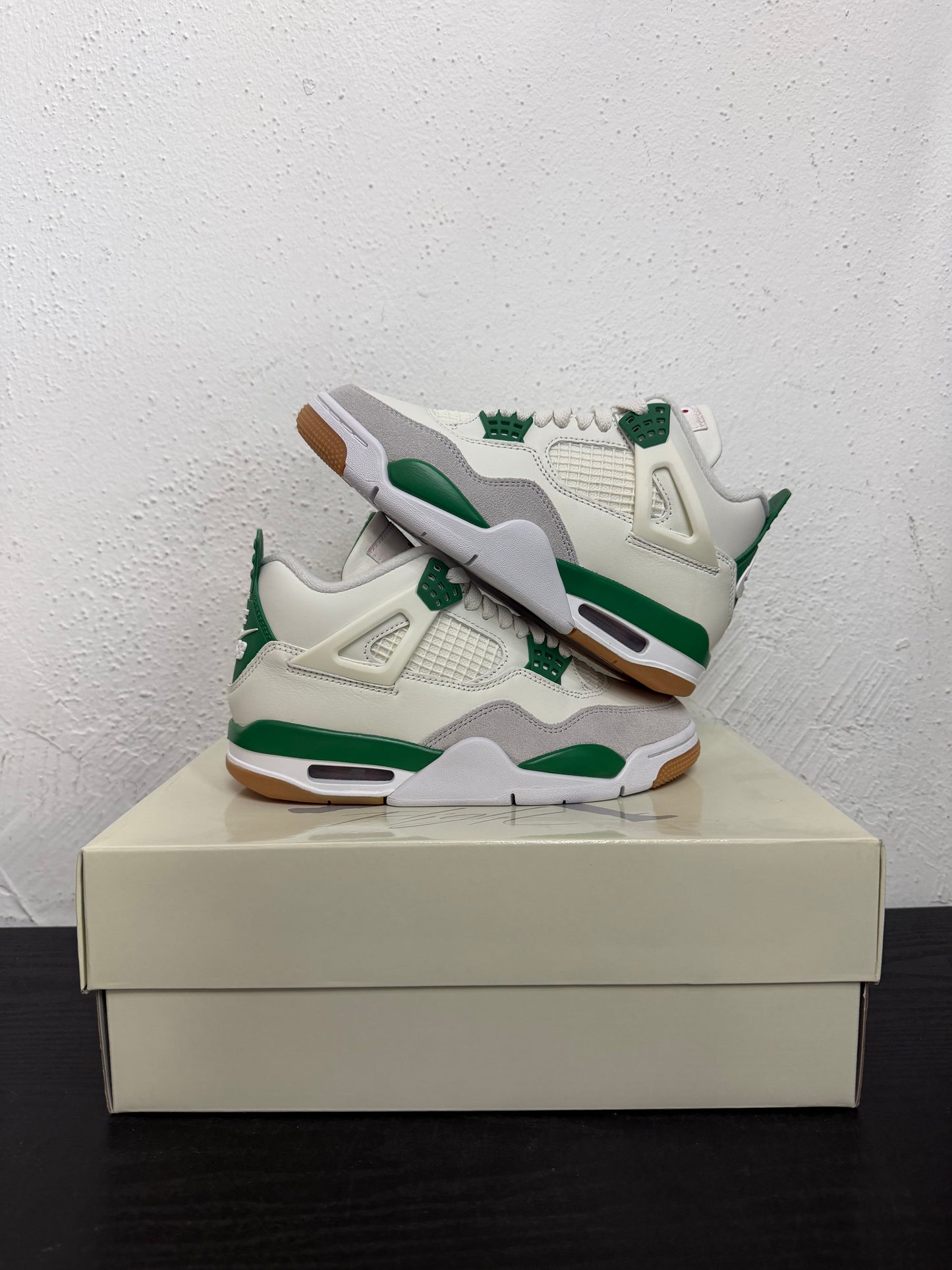 JORDAN 4 SB PINE GREEN