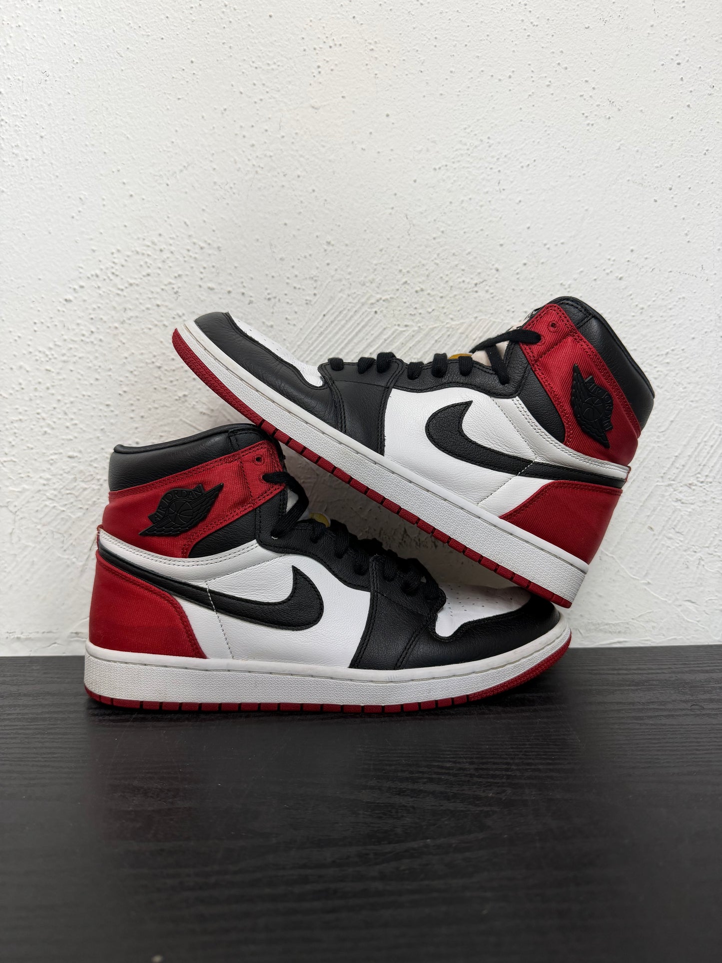 JORDAN 1 SATIN BLACK TOE (USED) (NB)