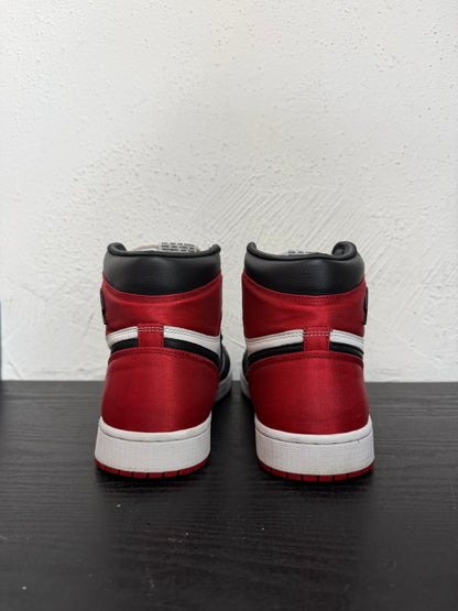 JORDAN 1 SATIN BLACK TOE (USED) (NB)