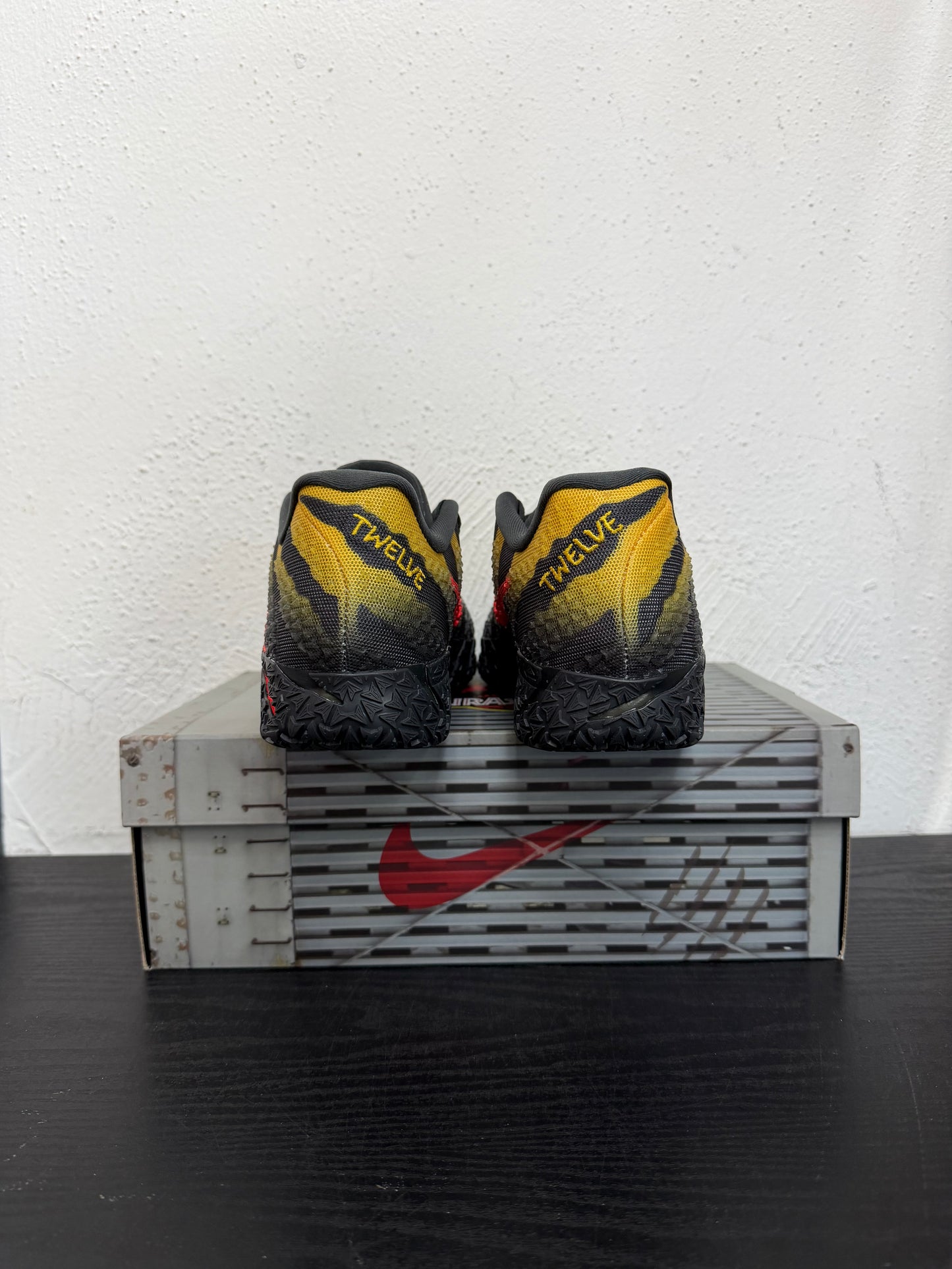 NIKE JA 3 JURASSIC PARK RAPTOR