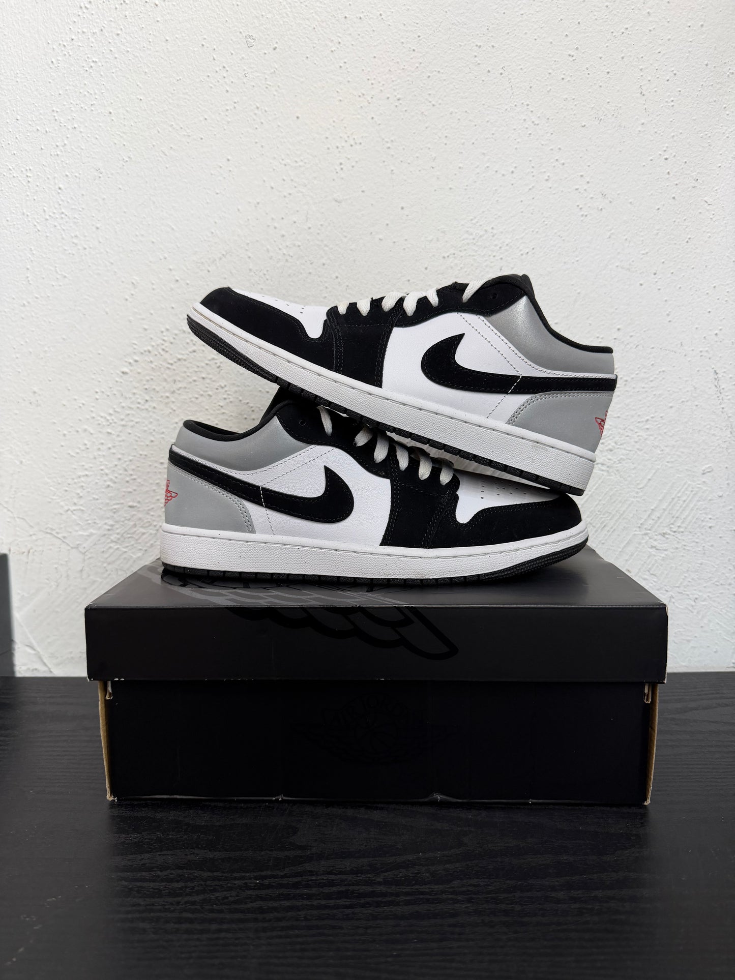 JORDAN 1 LOW SE WHT/RED/BLK/SILVER (USED)