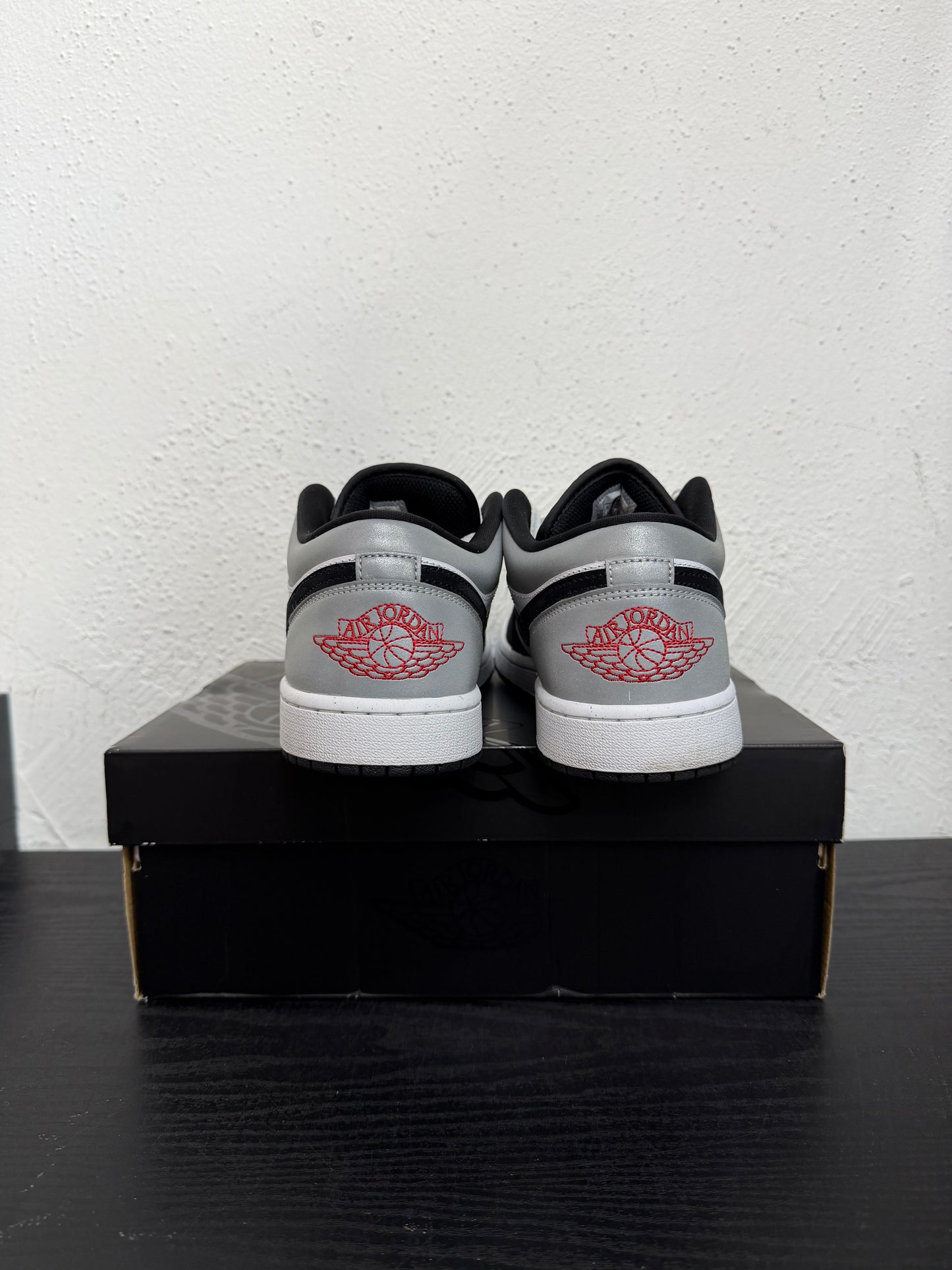 JORDAN 1 LOW SE WHT/RED/BLK/SILVER (USED)