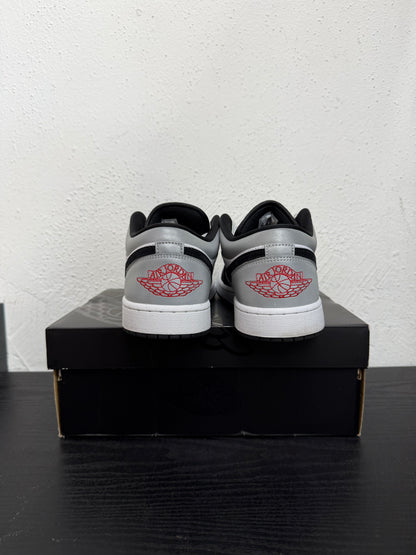JORDAN 1 LOW SE WHT/RED/BLK/SILVER (USED)