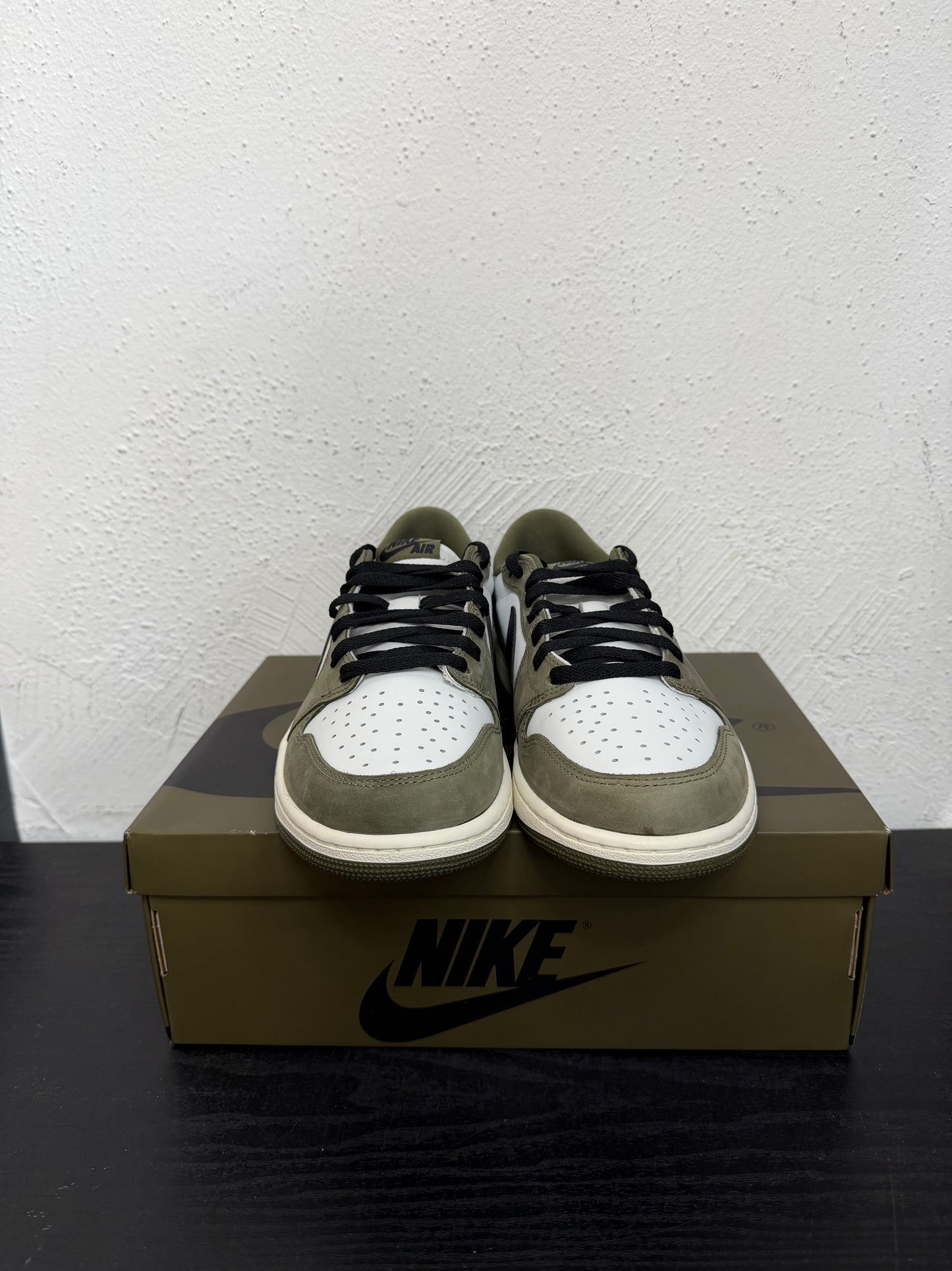 JORDAN 1 LOW MEDIUM OLIVE