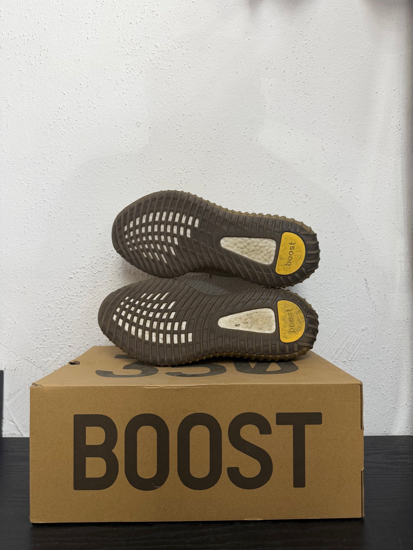 YEEZY 350 EARTH (USED)