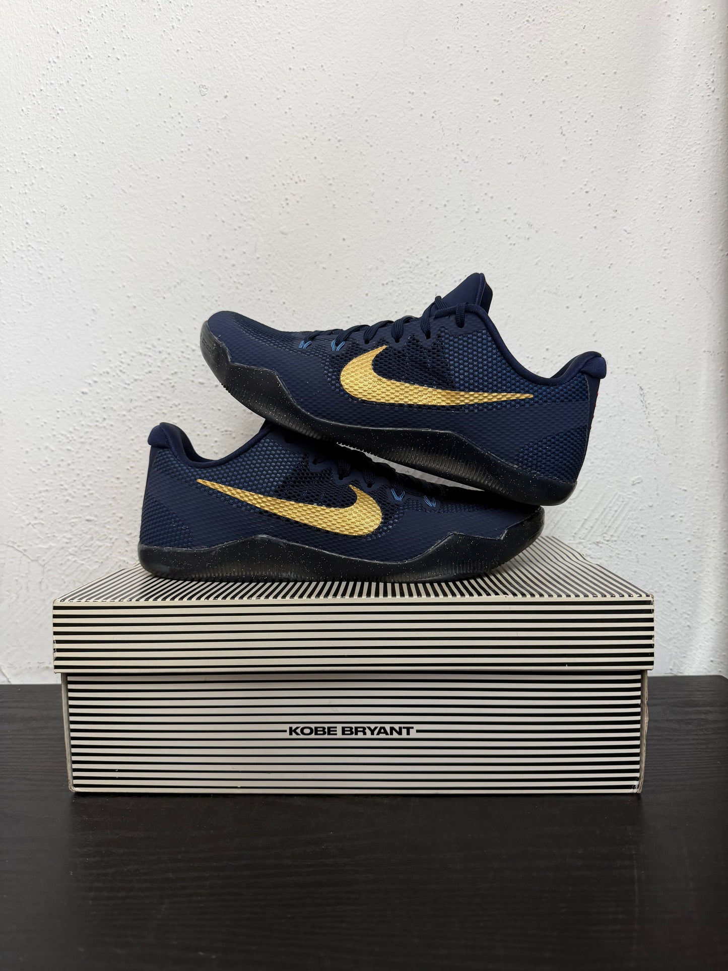 KOBE 11 LOW EM PHILIPPINES (USED)