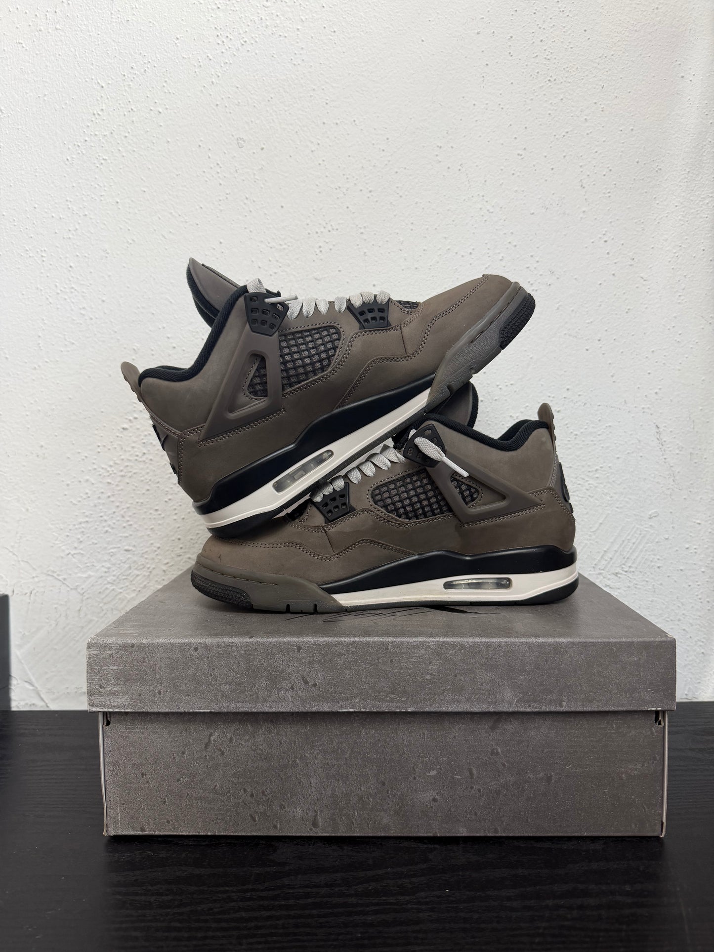 JORDAN 4 CAVE STONE (USED)