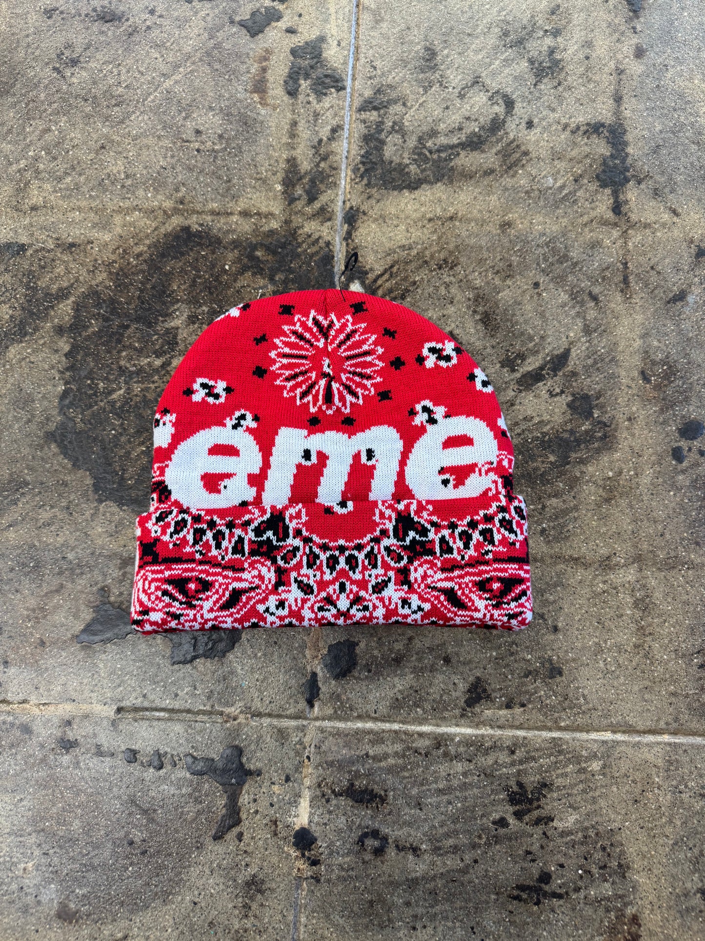 SUPREME RED BANDANA BIG LOGO BEANIE