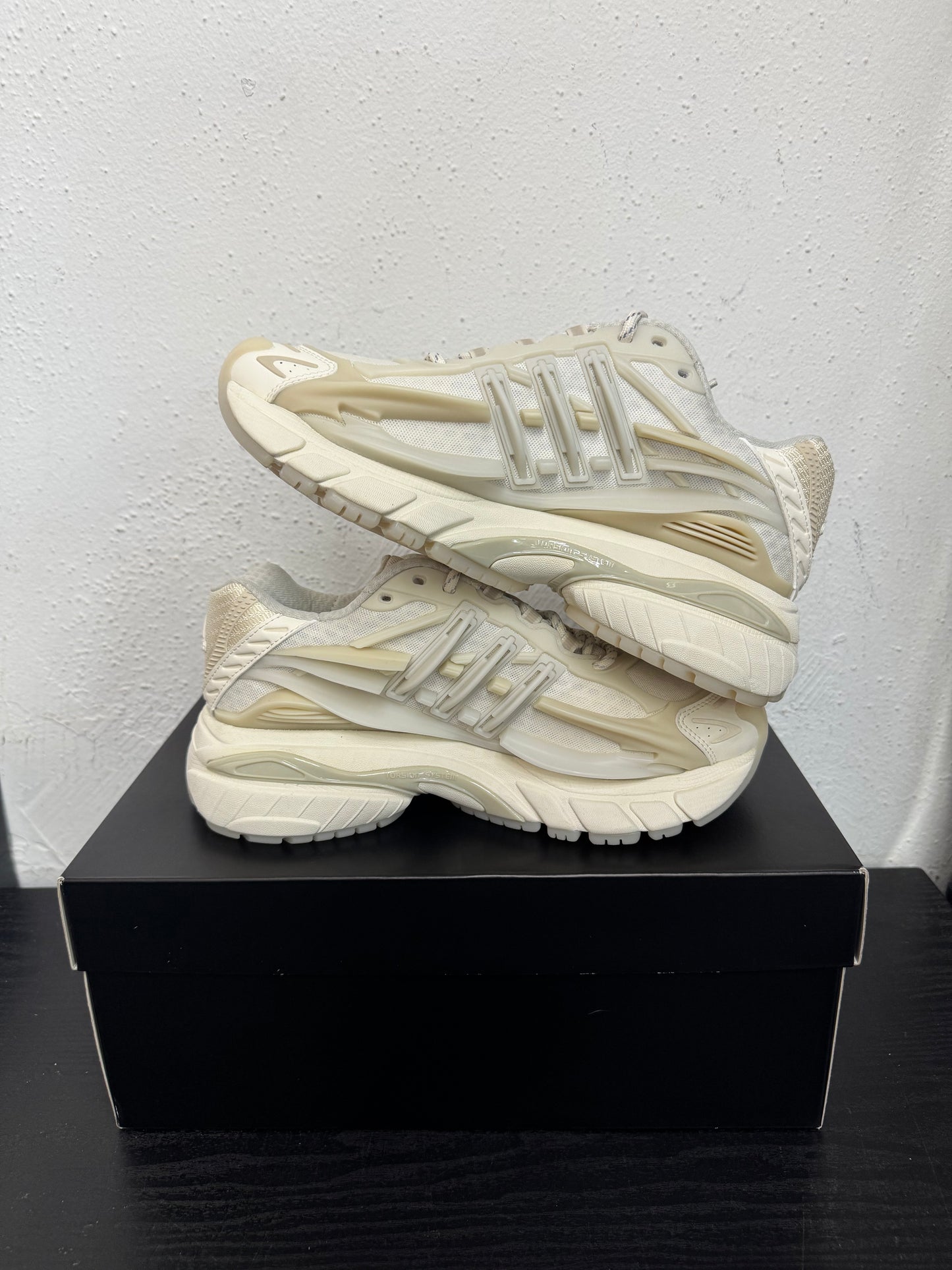 ADIDAS JELLYFISH PHARRELL WILLIAMS WHITE