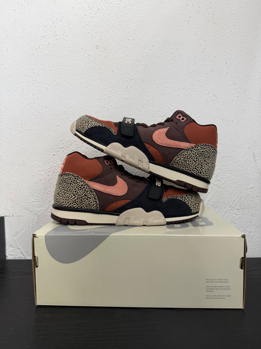 NIKE SB AIR TRAINER 1 ARTS-REC LIMESTONE
