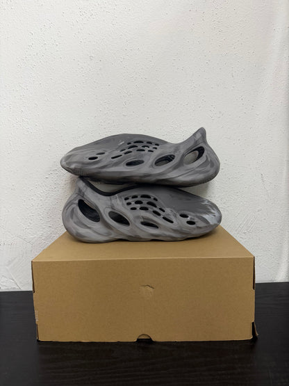 YEEZY FOAM RUNNER MX GRANITE (Used)