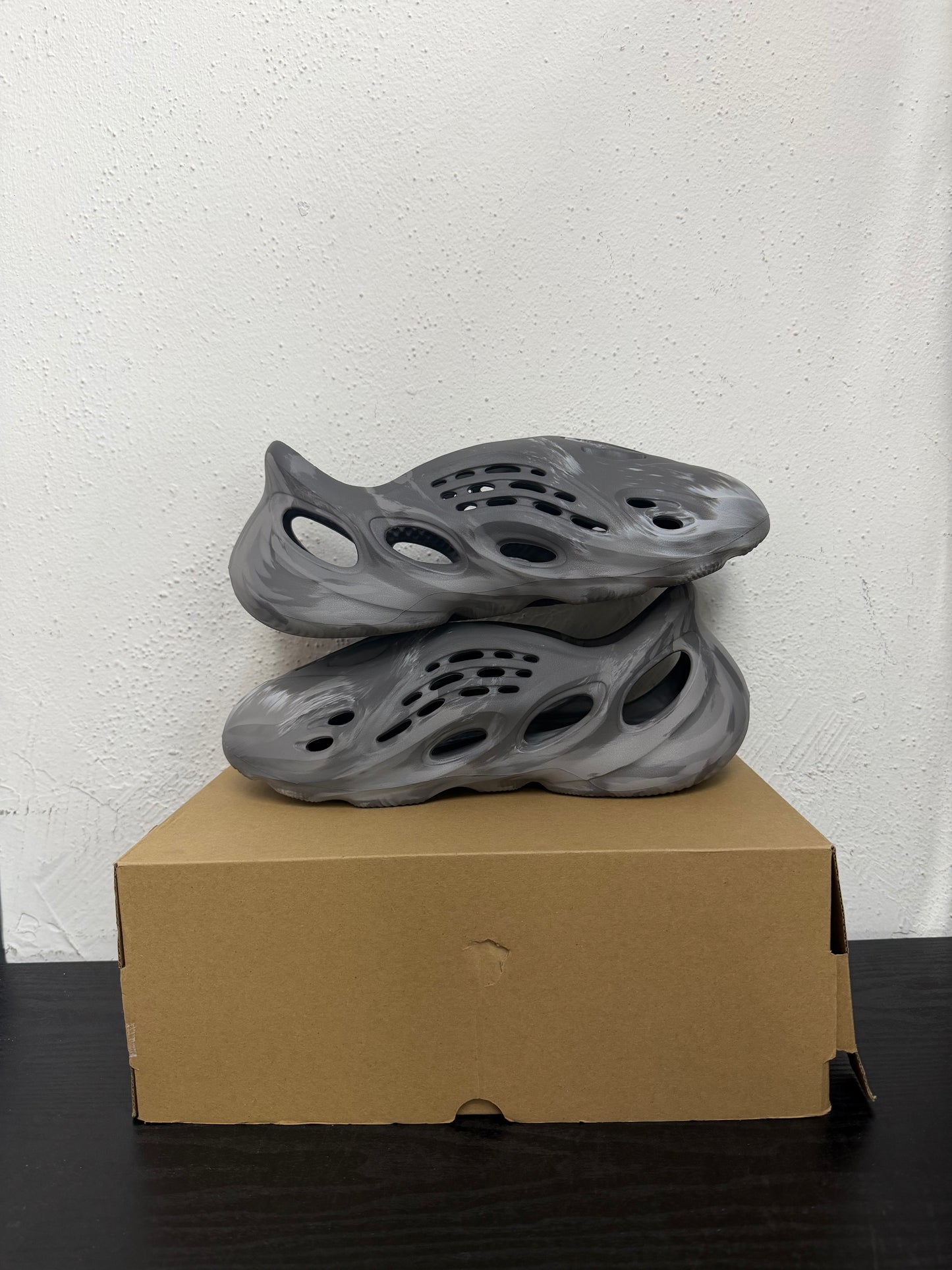 YEEZY FOAM RUNNER MX GRANITE (Used)