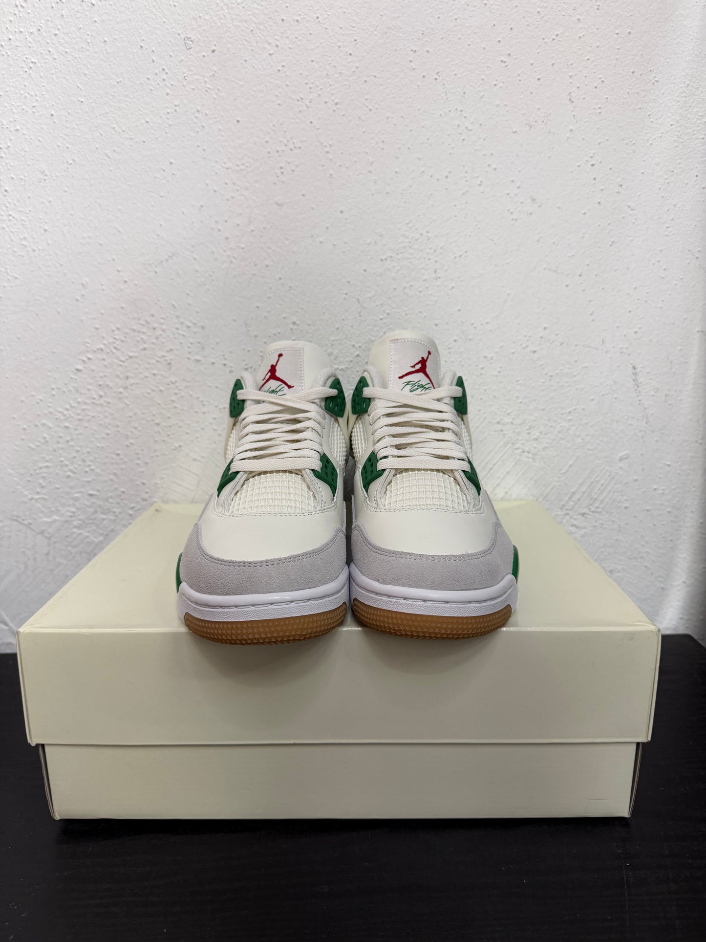 JORDAN 4 SB PINE GREEN