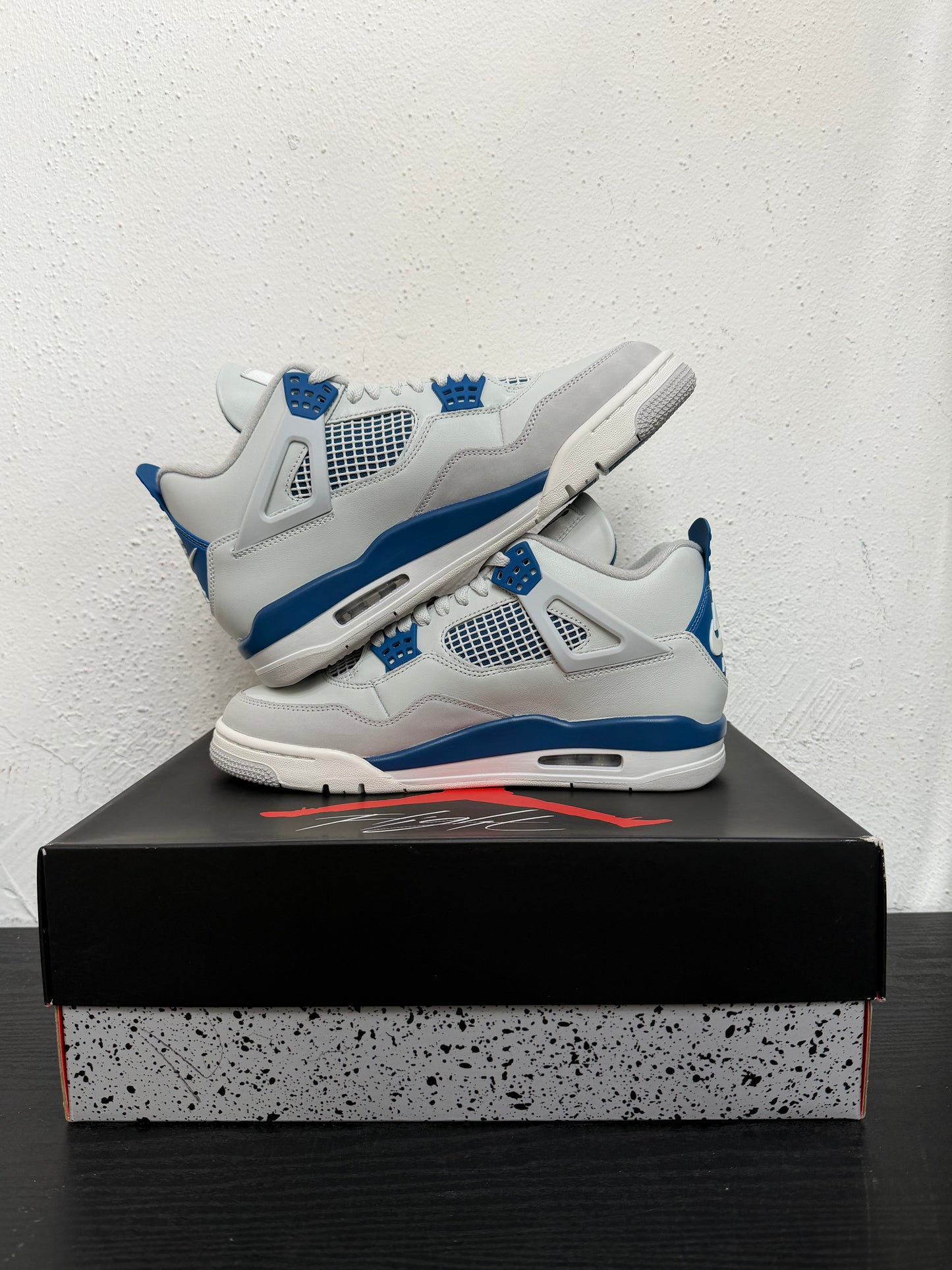 JORDAN 4 MILITARY BUE (2024)