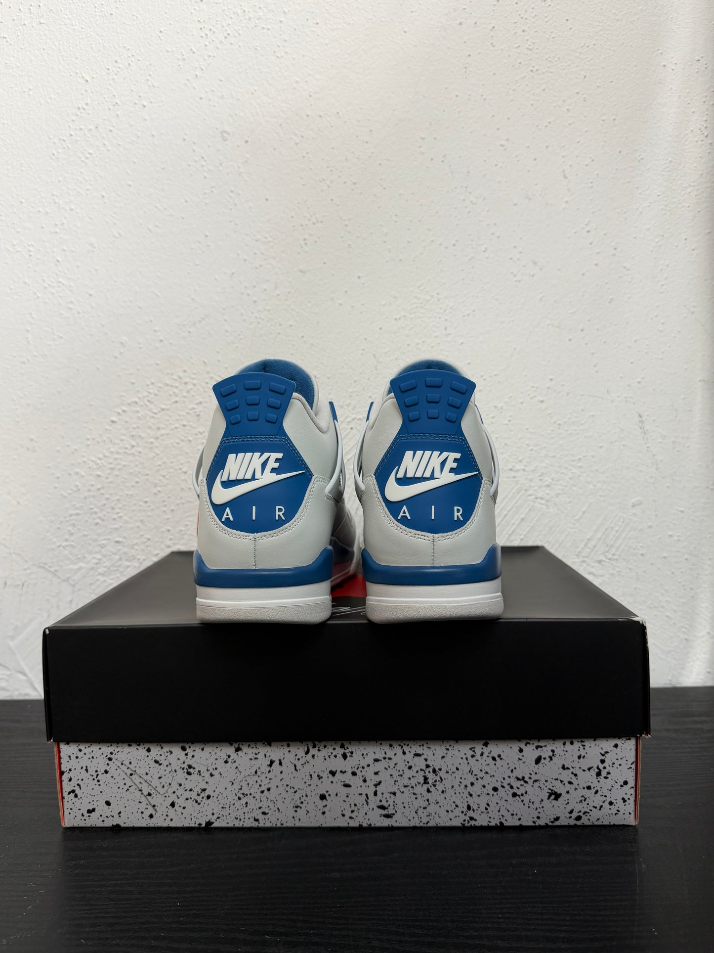 JORDAN 4 MILITARY BUE (2024)
