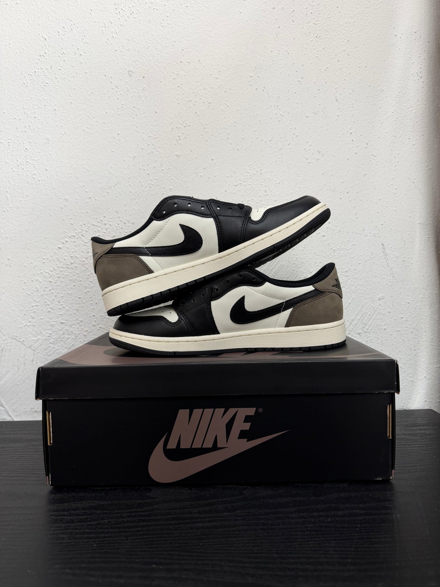JORDAN 1 LOW MOCHA