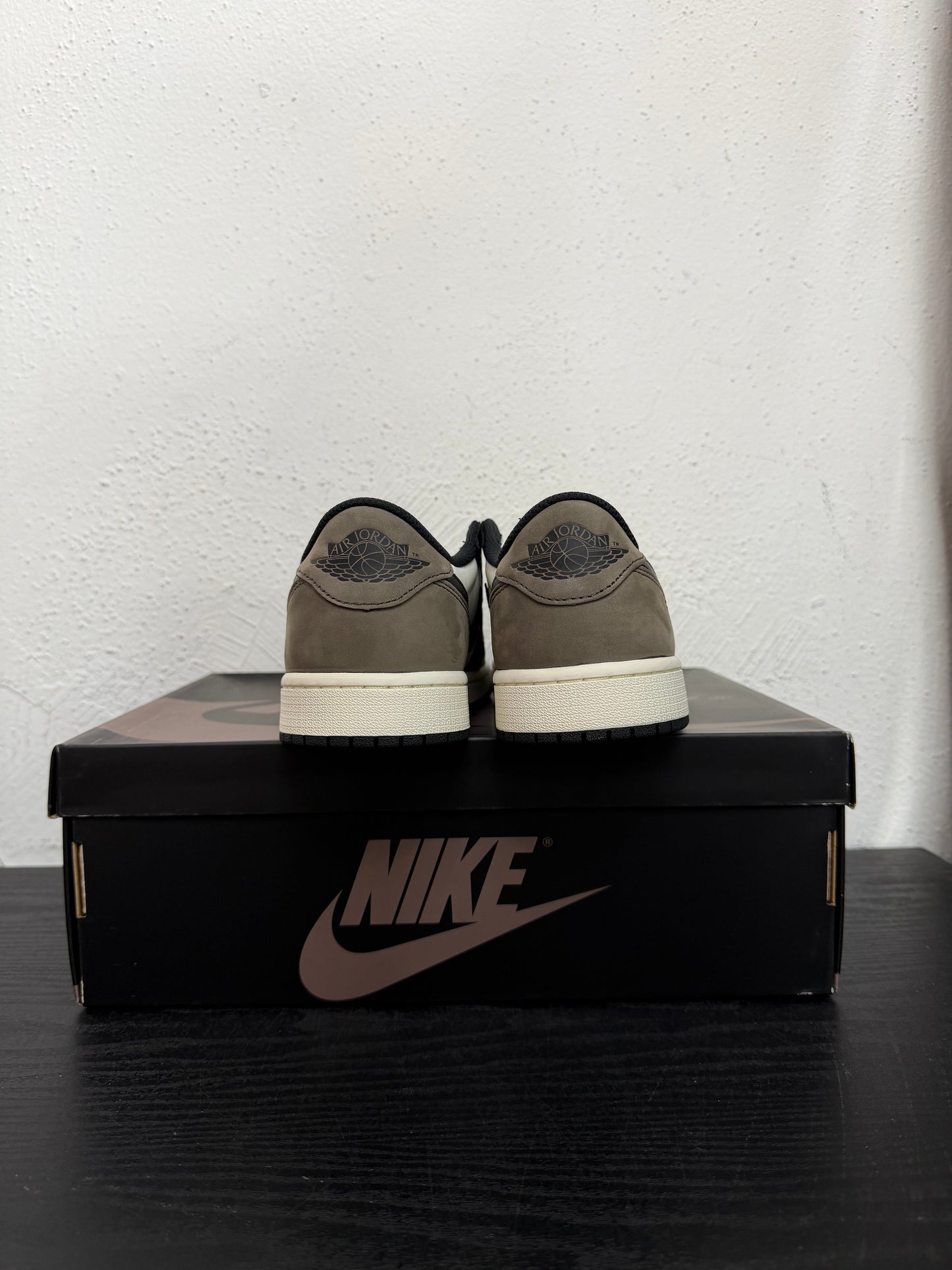 JORDAN 1 LOW MOCHA