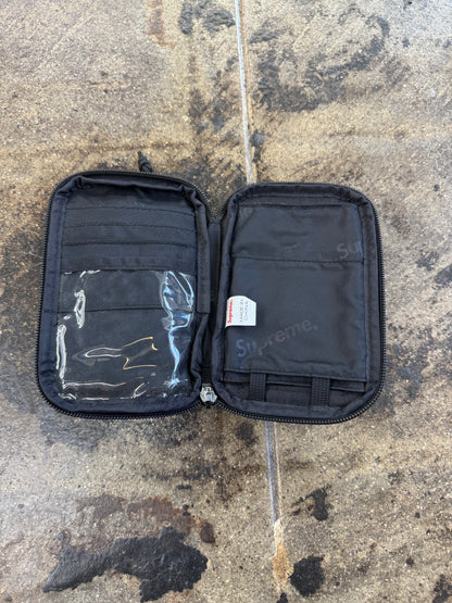 SUPREME SMALL BLACK ZIP POUCH