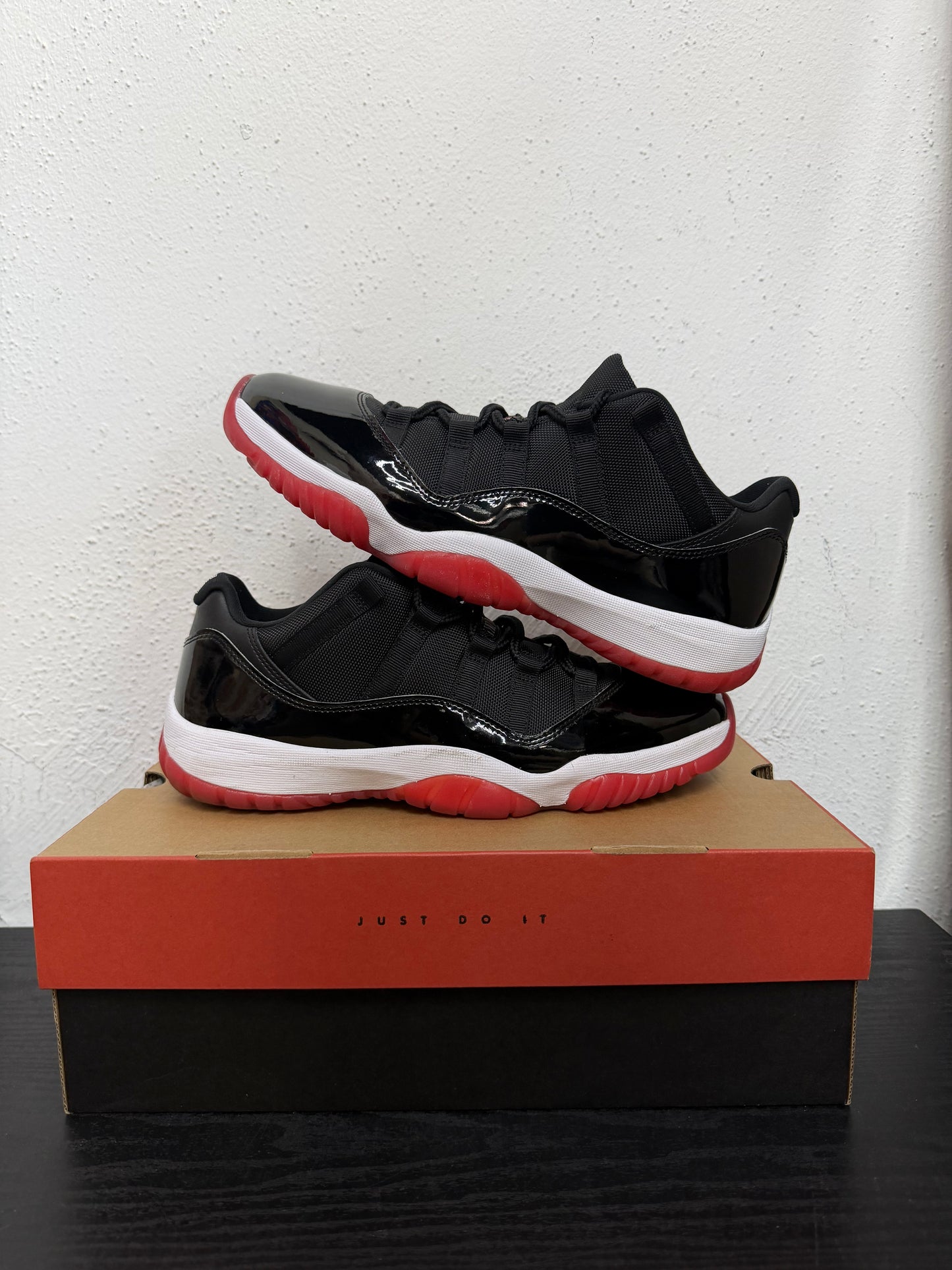 JORDAN 11 LOW BRED (USED)