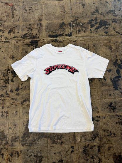 SUPREME APPLIQUE ARC TEE