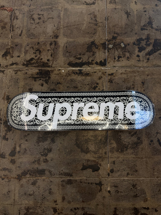 Supreme Celtic Knot
Skateboard Deck