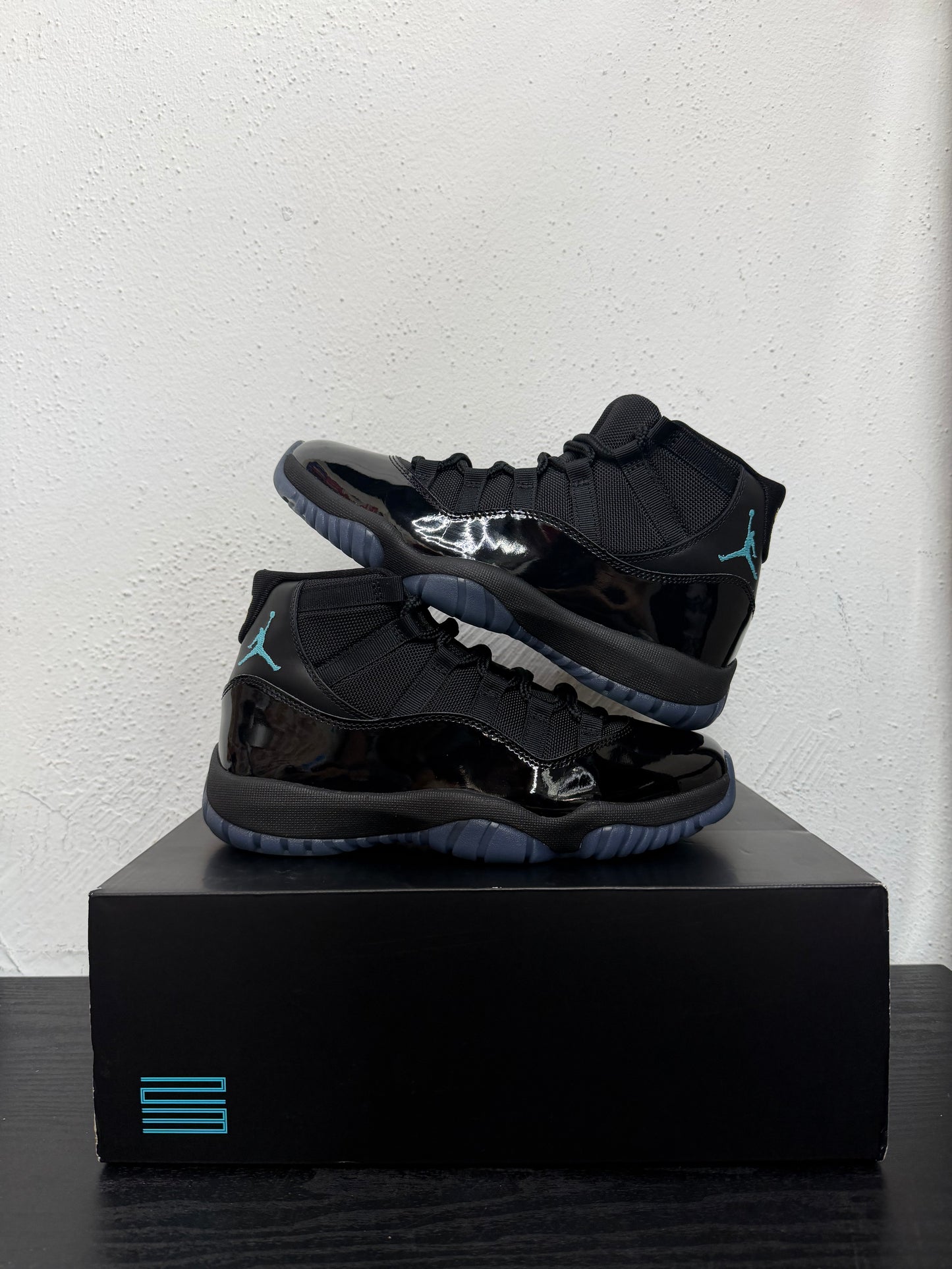 JORDAN 11 GAMMA BLUE (USED)