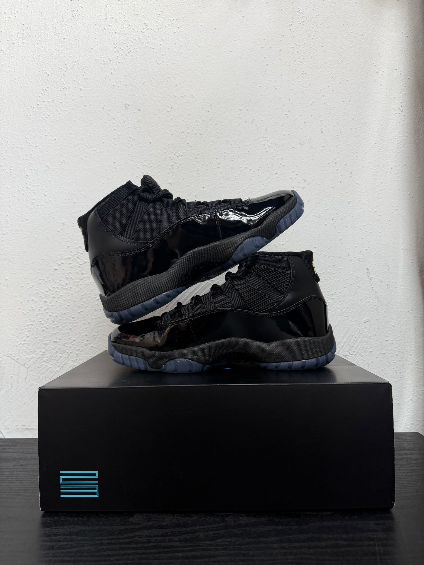 JORDAN 11 GAMMA BLUE (USED)