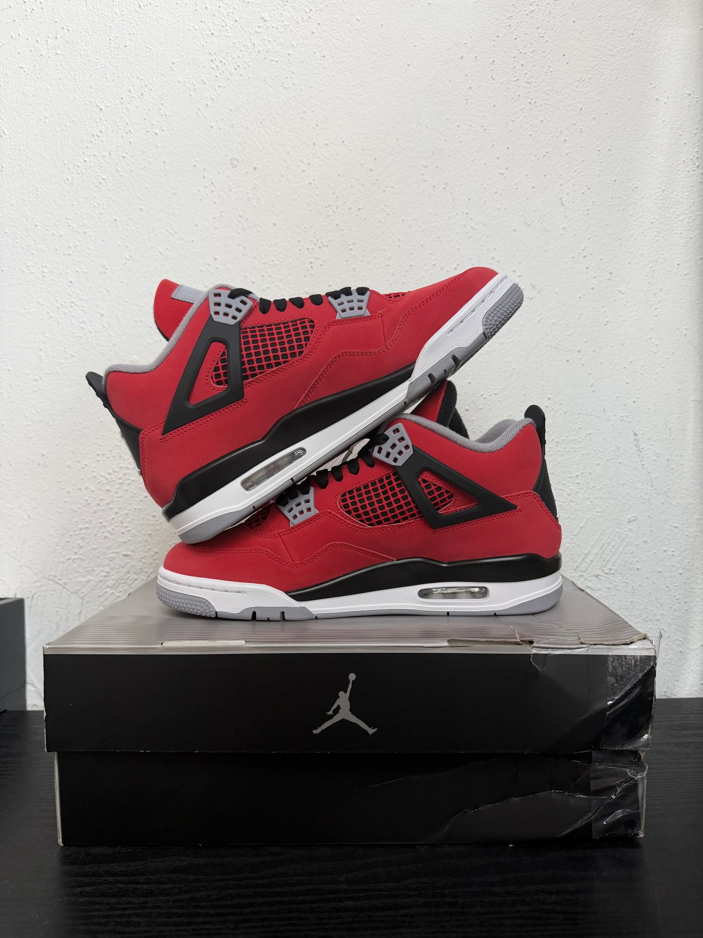 JORDAN 4 TORO BRAVO (2026)