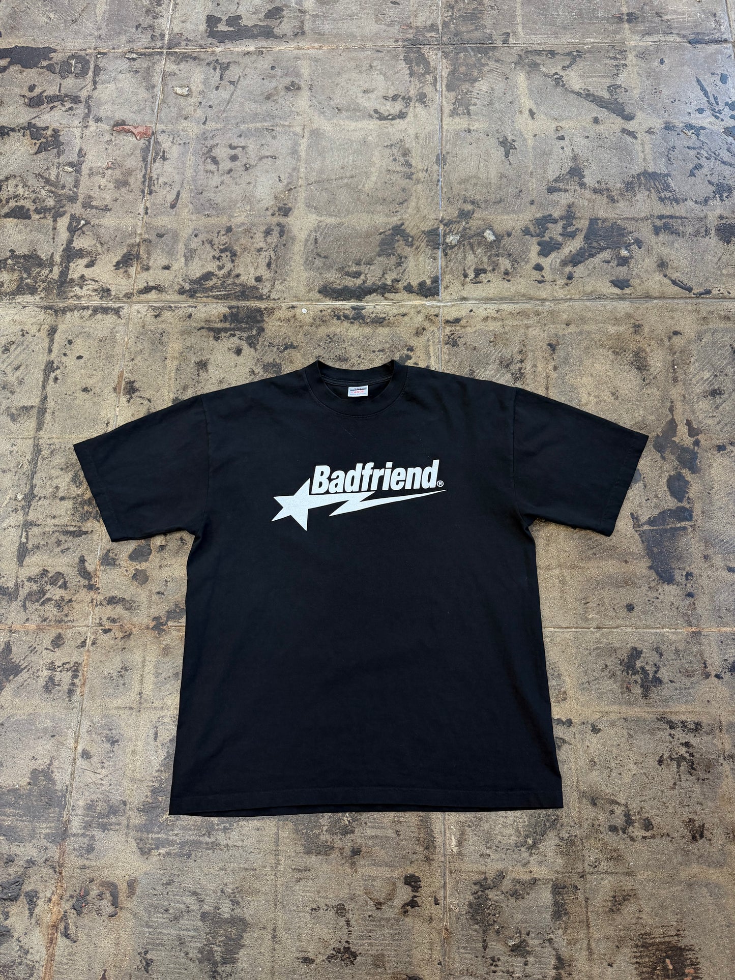 BAD FRIEND BLACK TEE