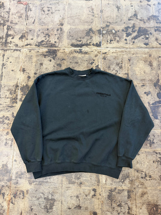 ESSENTIAL BLACK CREWNECK (USED)