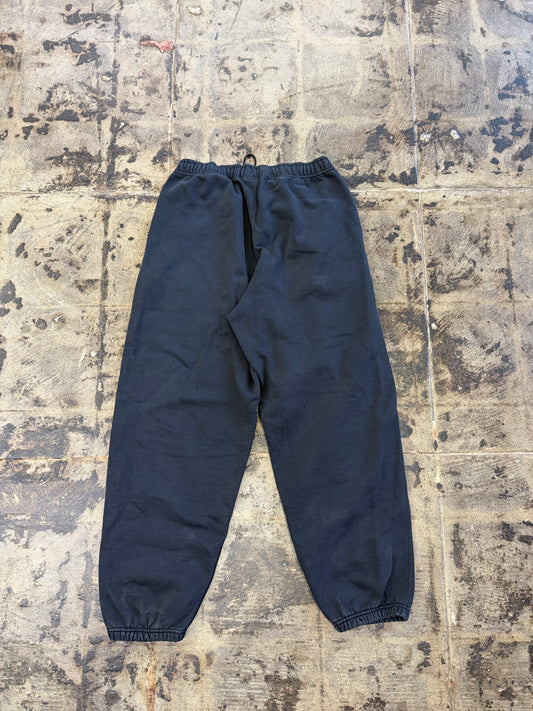 STUSSY x NIKE BLACK SWEAT PANTS (USED)