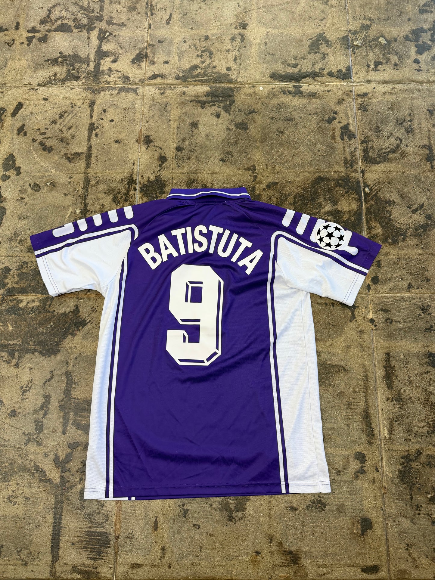 FILA FIORENTIA #9 BATISTUTA HOME JERSEY (BOOT)
