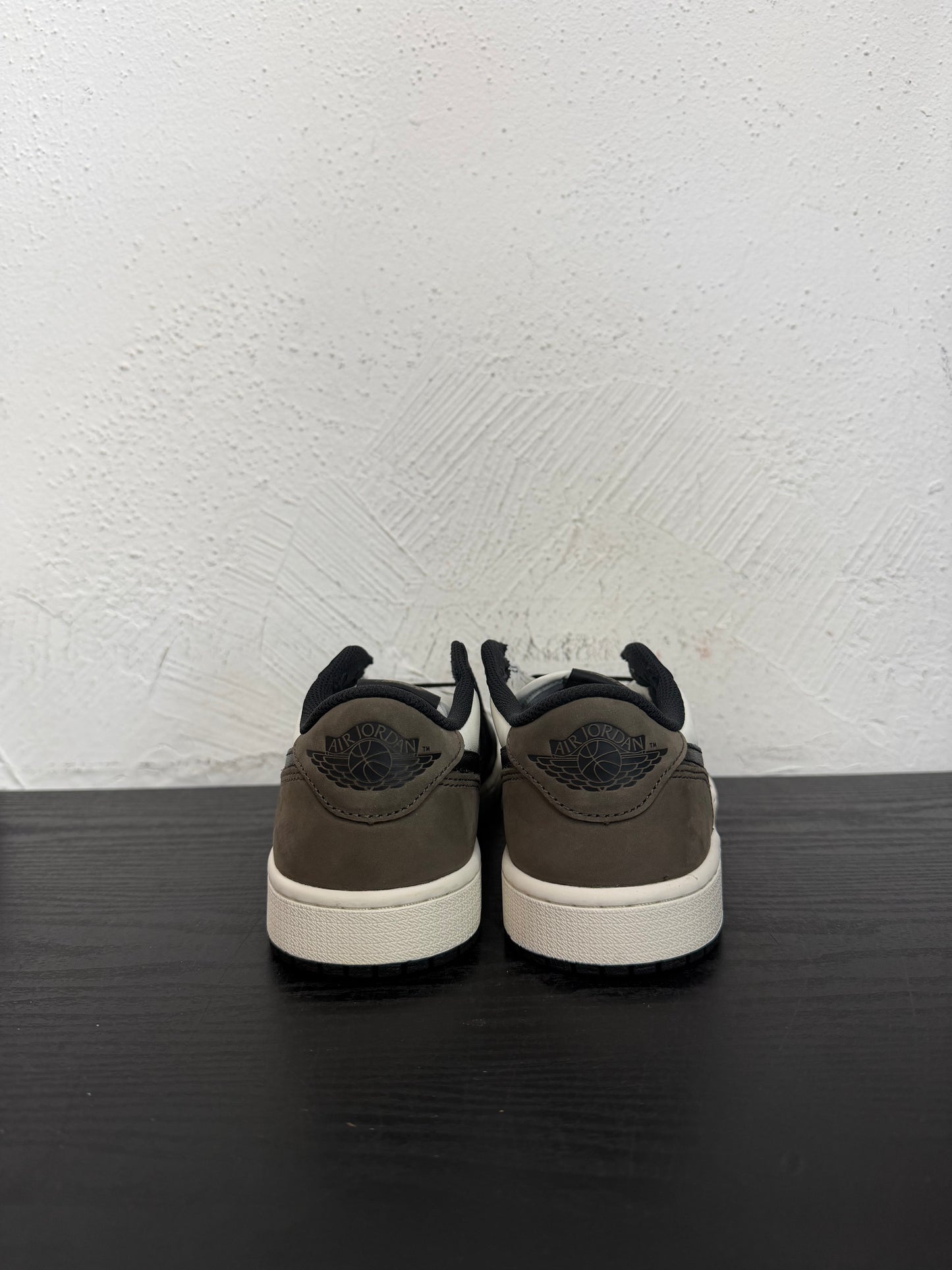 JORDAN 1 LOW MOCHA (NB)