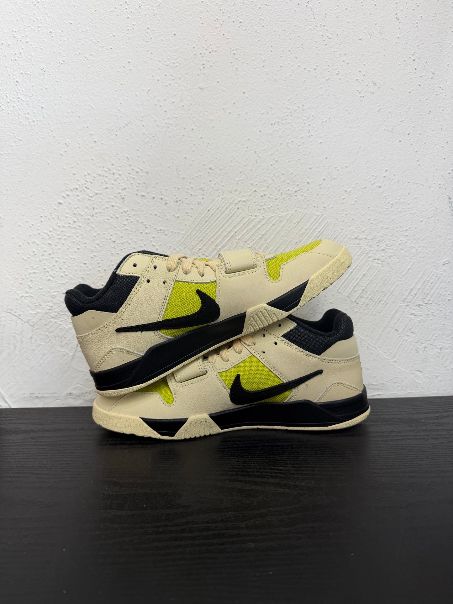 JORDAN JUMPMAN JACK TRAVIS SCOTT BRIGHT CACTUS (NB)