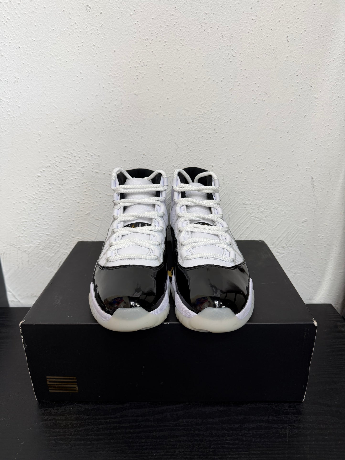 JORDAN 11 DMP GRATITUDE (USED)