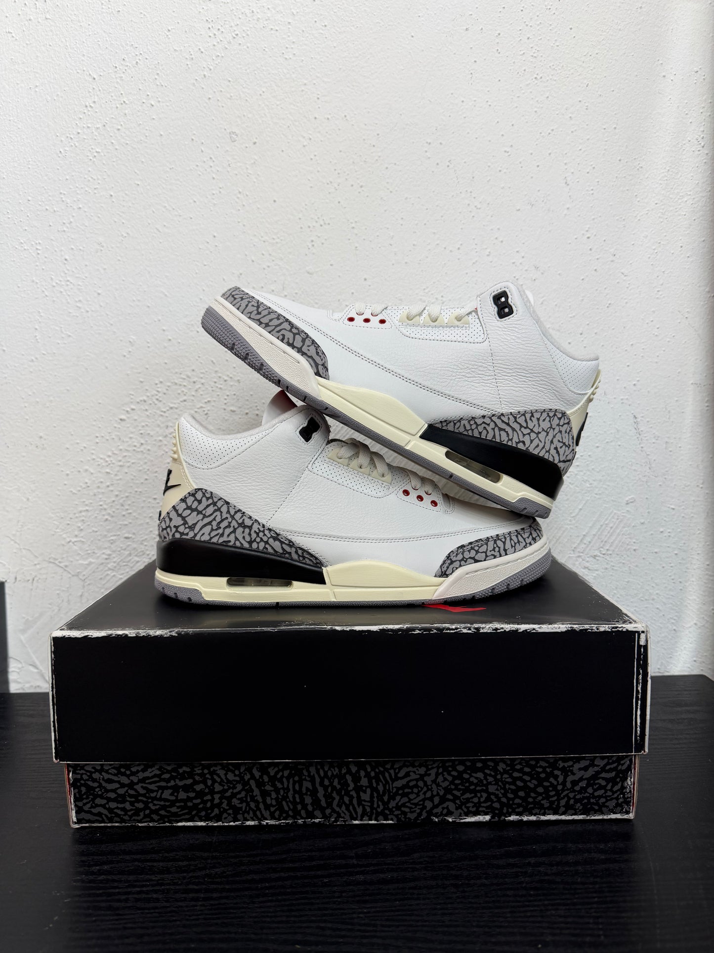 JORDAN 3 REIMAGINED WHITE CEMENT