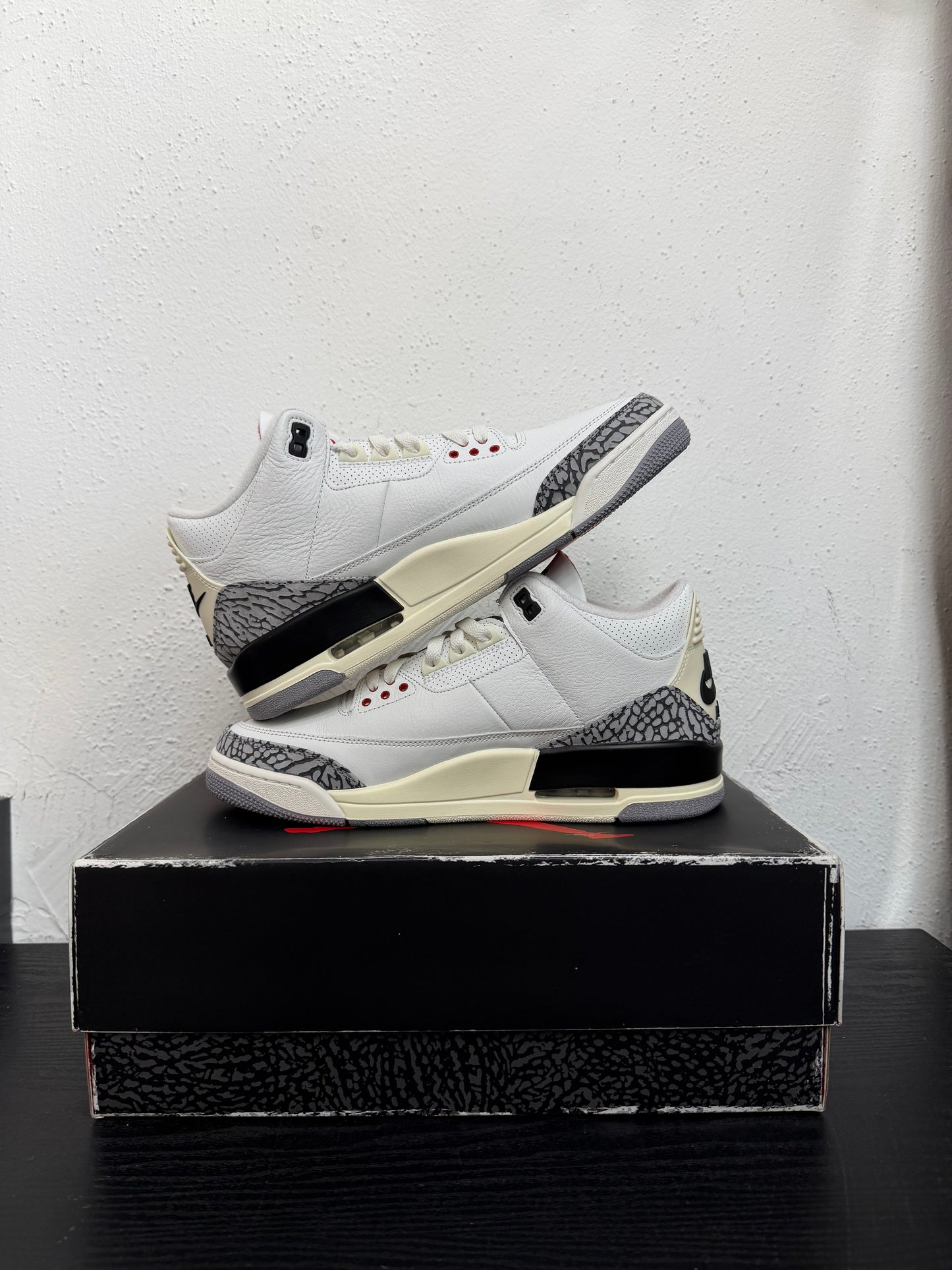 JORDAN 3 REIMAGINED WHITE CEMENT
