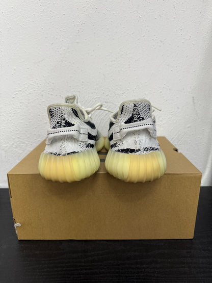 YEEZY 350 ZEBRA (USED)