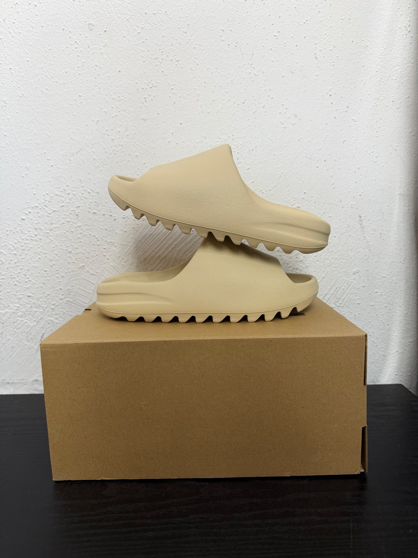 YEEZY SLIDE BONE