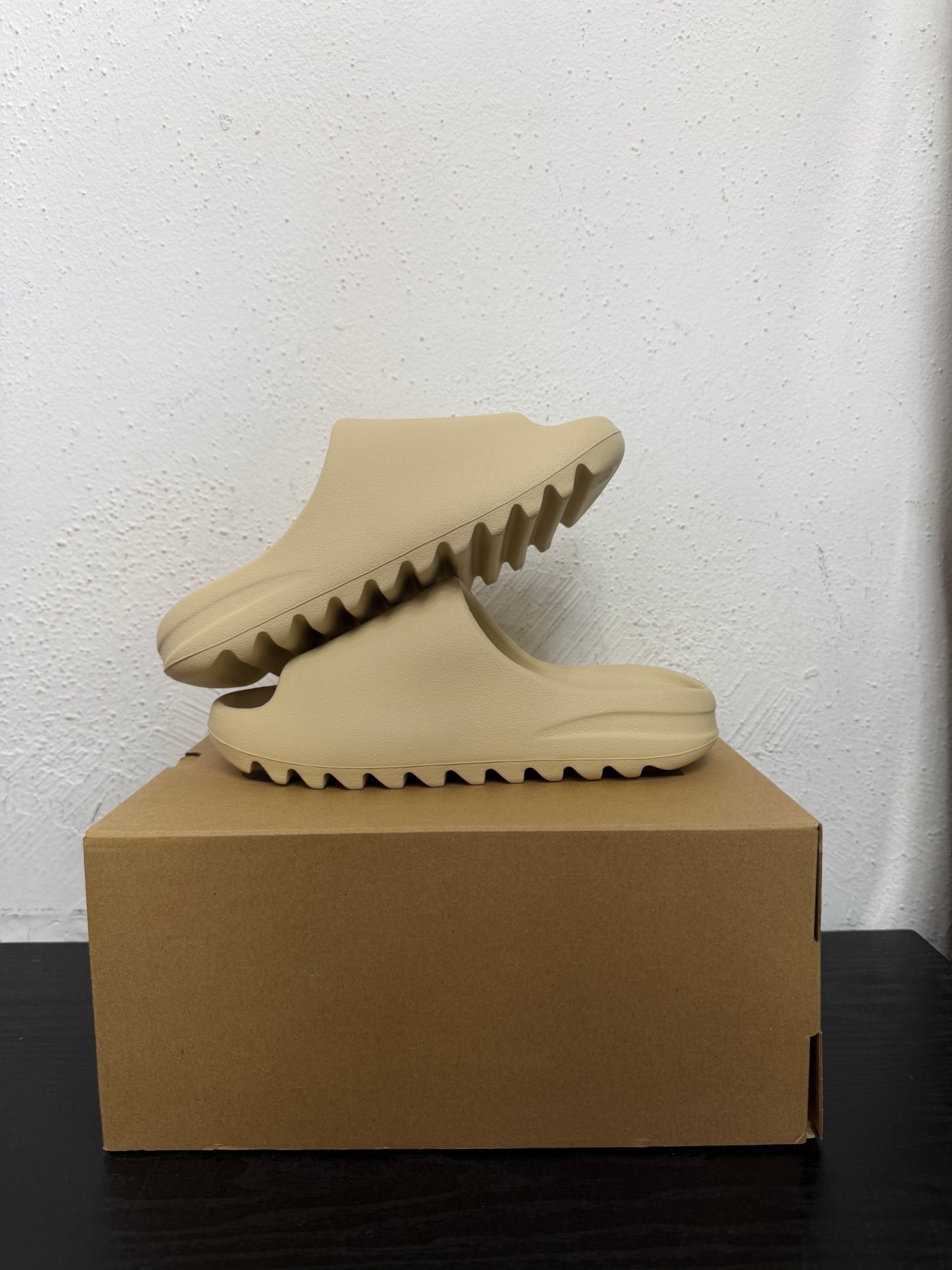 YEEZY SLIDE BONE