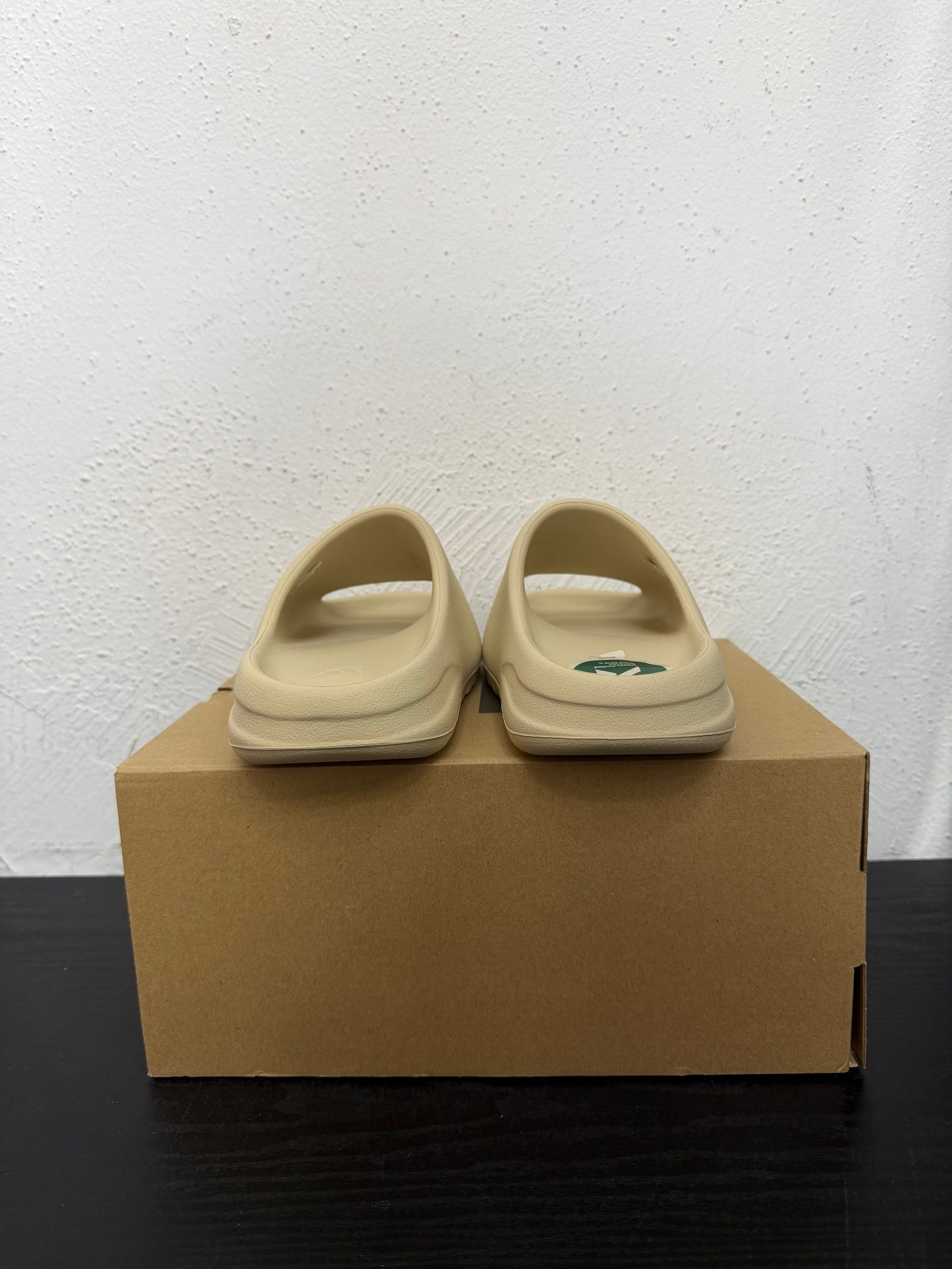 YEEZY SLIDE BONE