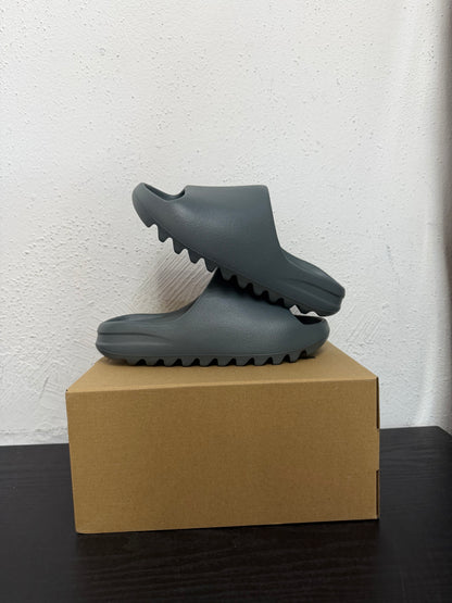 YEEZY SLIDE SLATE MARINE