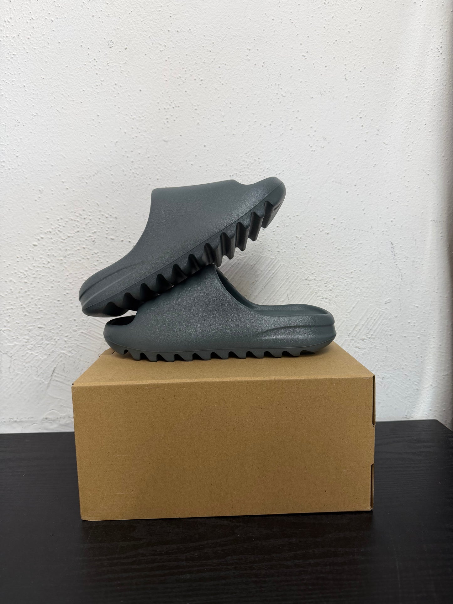 YEEZY SLIDE SLATE MARINE