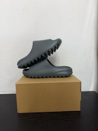 YEEZY SLIDE SLATE MARINE